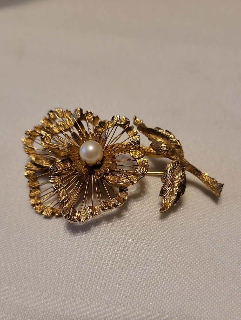 Brooch Vintage Gold Flower Pearl Signed Brooks